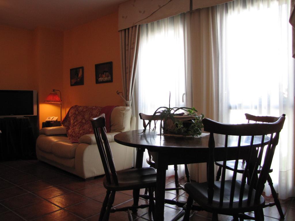 Hostal Rural Huartearena Iza Luaran gambar