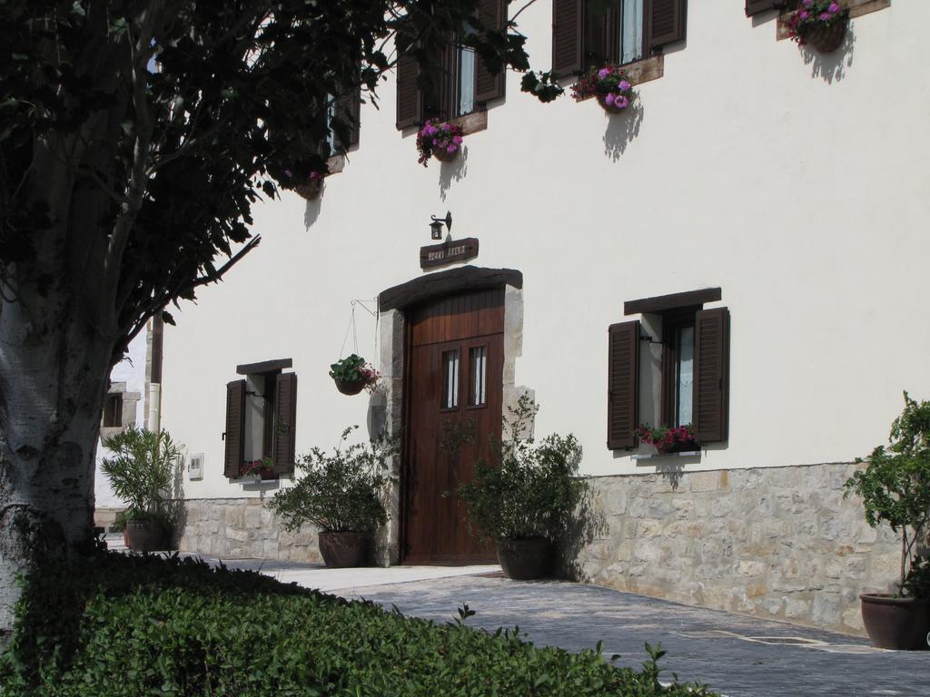 Hostal Rural Huartearena Iza Bilik gambar